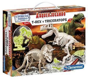 ARQUEO JUGANDO T-REX Y TRICERATOPS