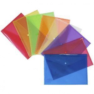 CARPETA DOSSIER CON BROCHE A4 TRANSPARENTE FUCSIA