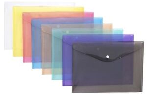 CARPETA DOSSIER CON BORCHE A5 ROJO TRANSPARENTE