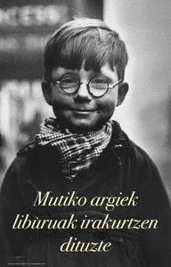 CARTEL MUTIKO ARGIEK LIBURUAK IRAKURTZEN DITUZTE EUSKERA